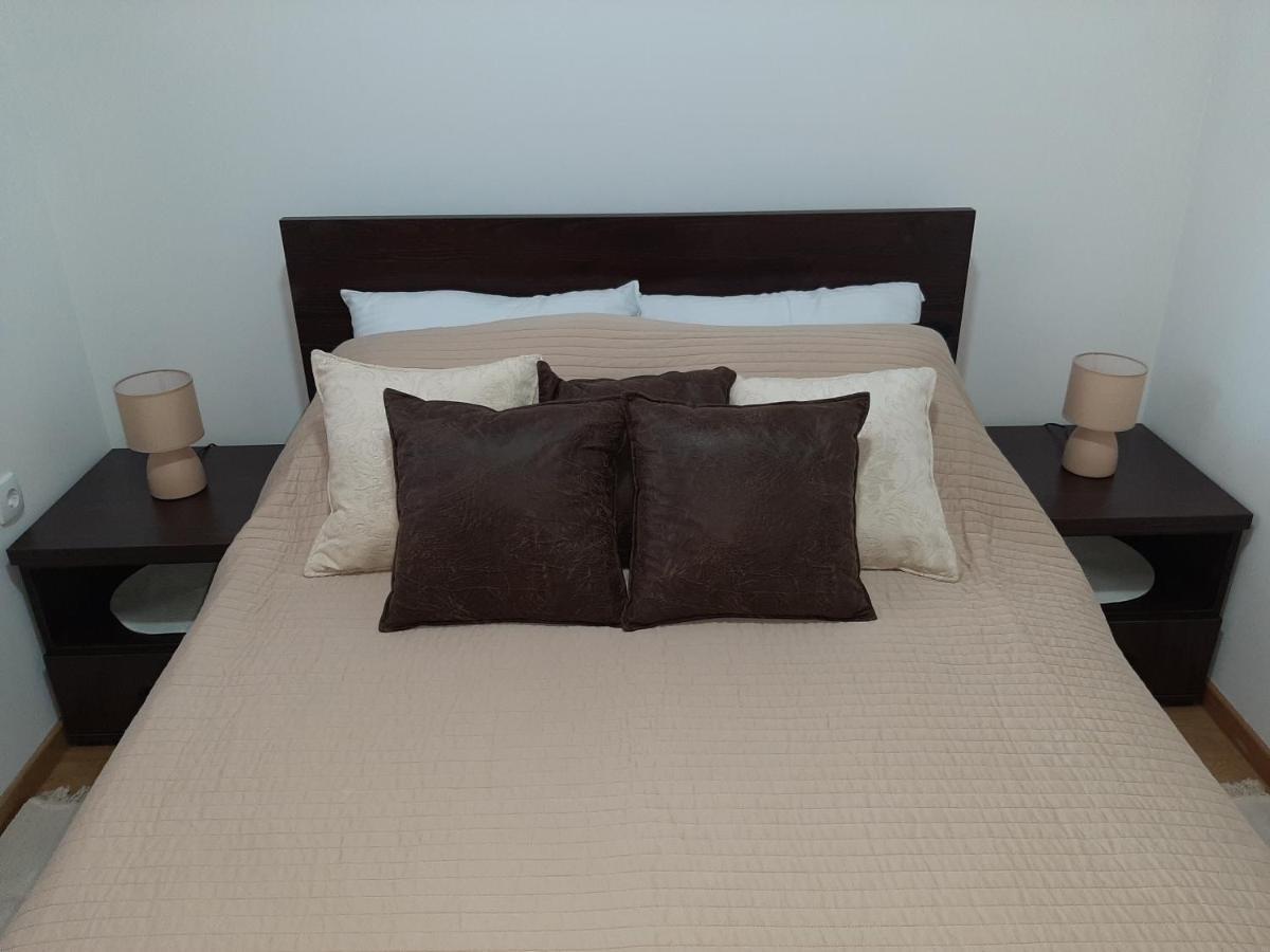 Apartman Viaggio Sremska Mitrovica Buitenkant foto