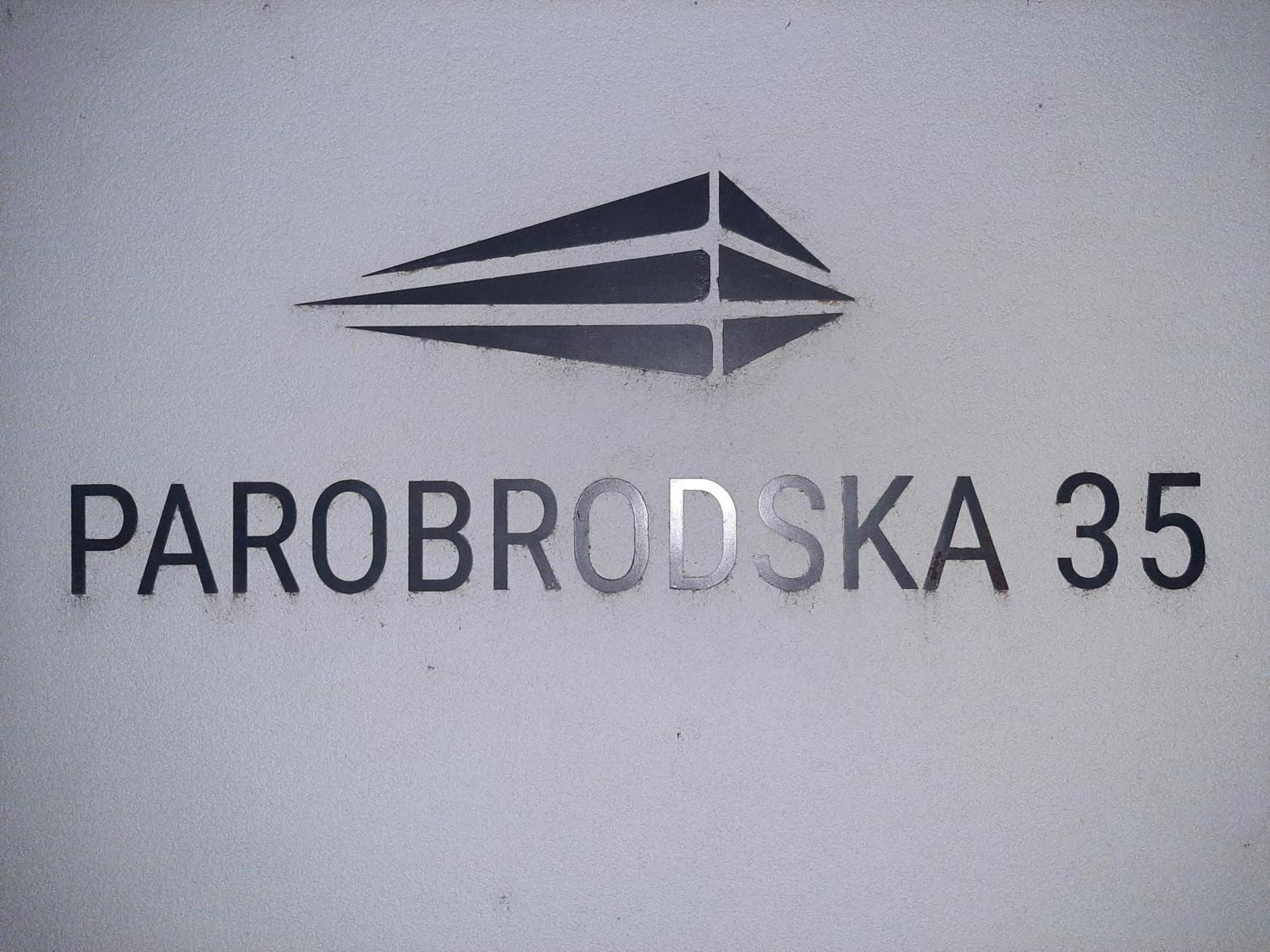 Apartman Viaggio Sremska Mitrovica Buitenkant foto