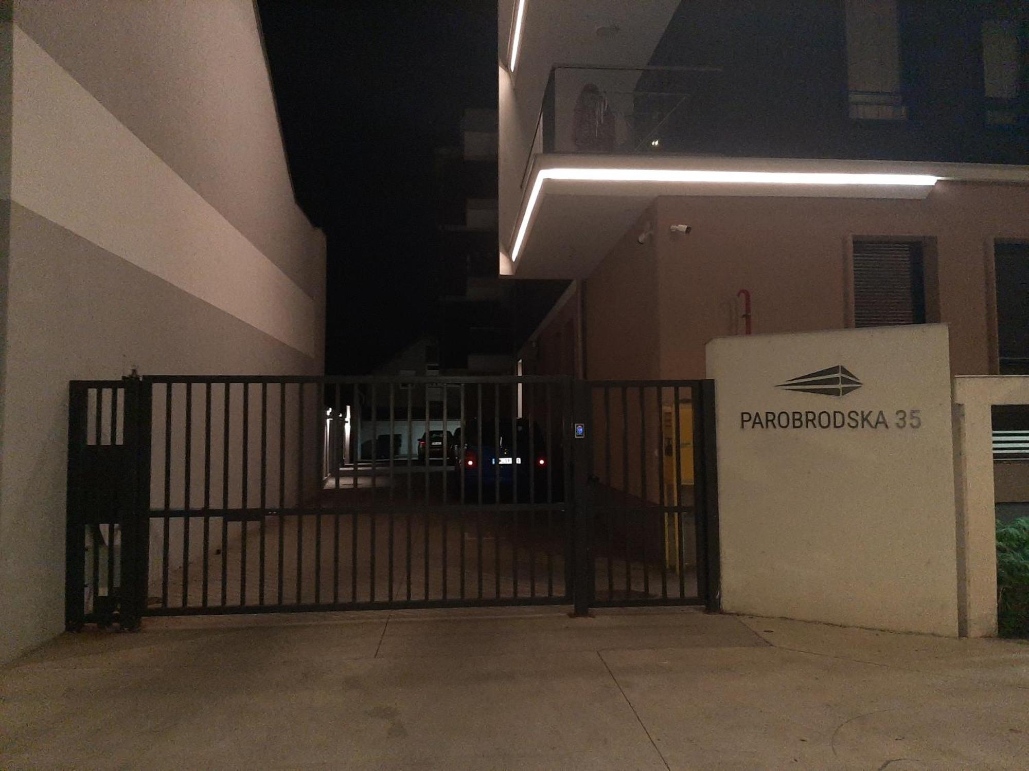 Apartman Viaggio Sremska Mitrovica Buitenkant foto